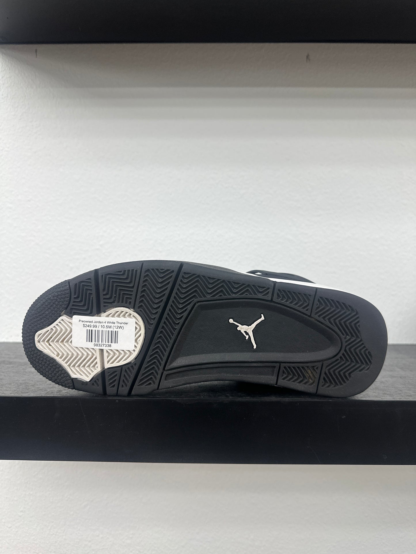 Preowned Jordan 4 White Thunder