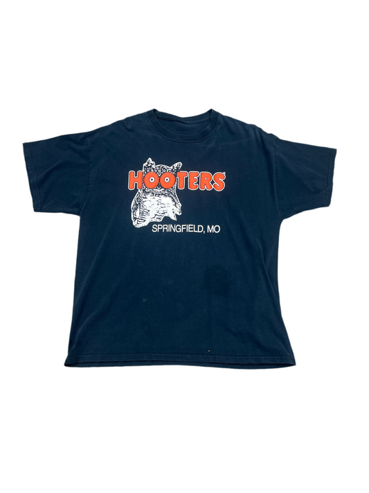 2000's Hooters Tee