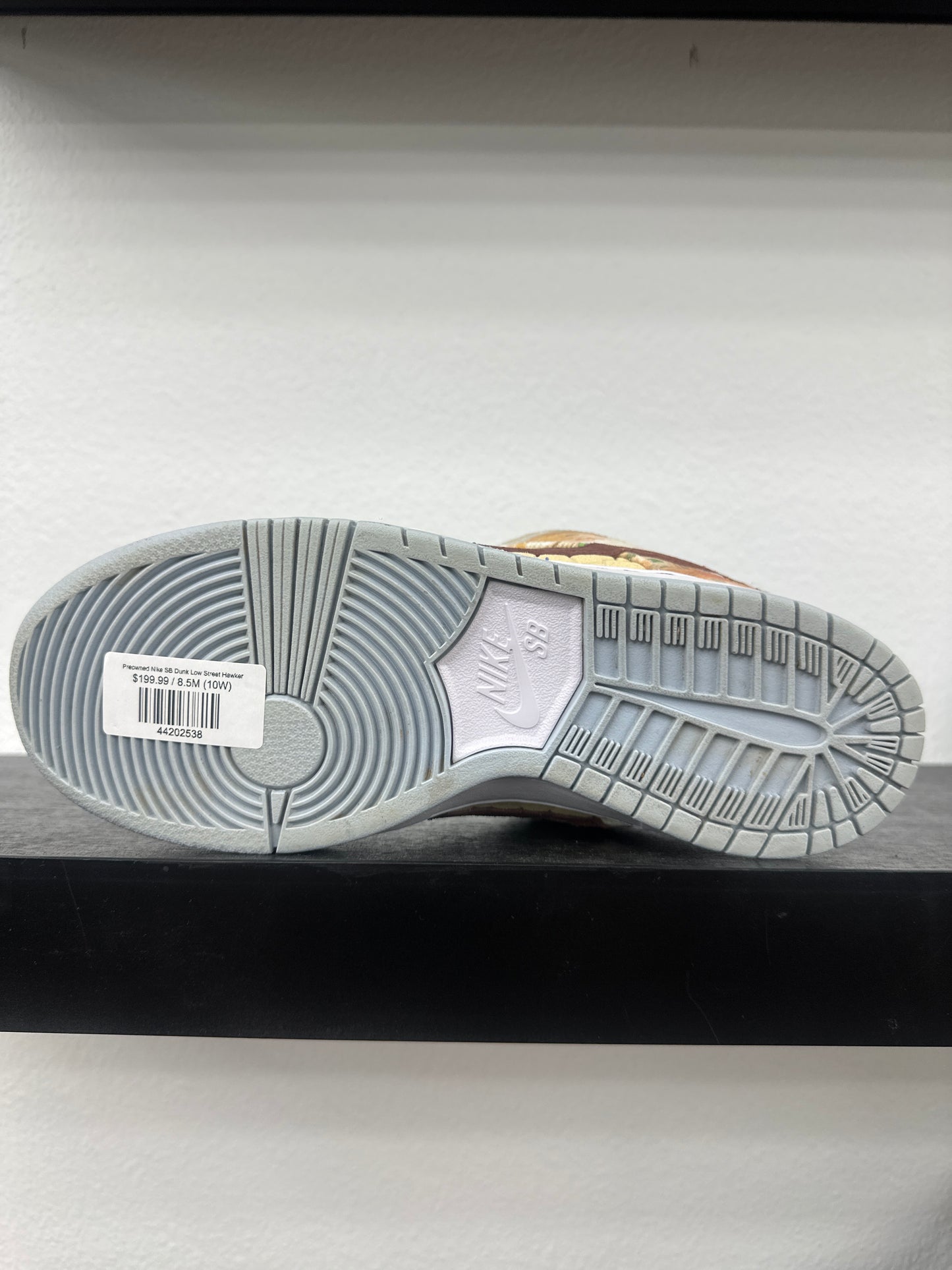 Preowned Nike SB Dunk Low Street Hawker