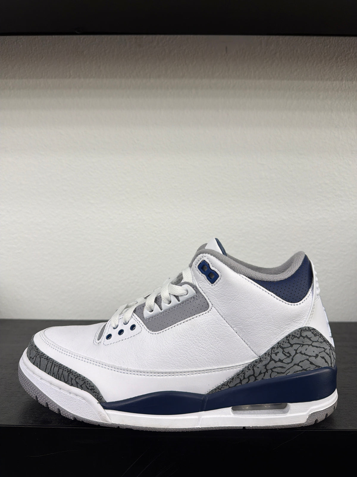 Preowned Jordan 3 Retro Midnight Navy