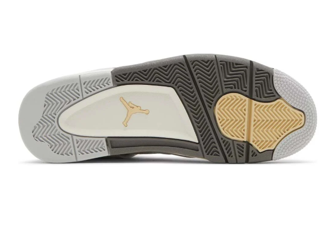 Jordan 4 Retro SE Craft Photon Dust