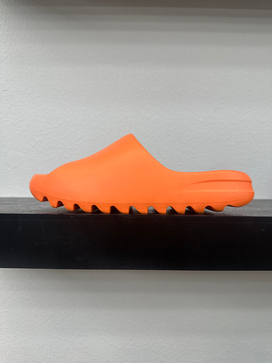 Preowned Yeezy Slide Enflame Orange