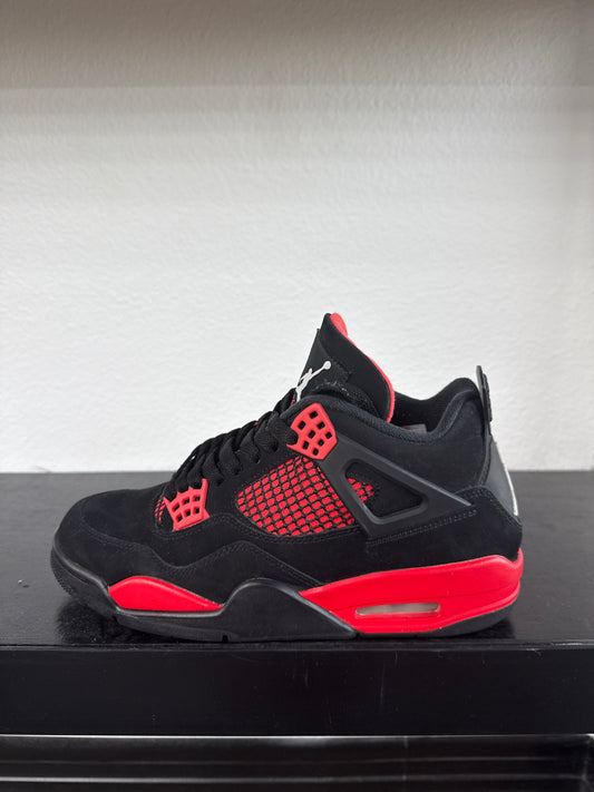 Preowned Jordan 4 Red Thunder