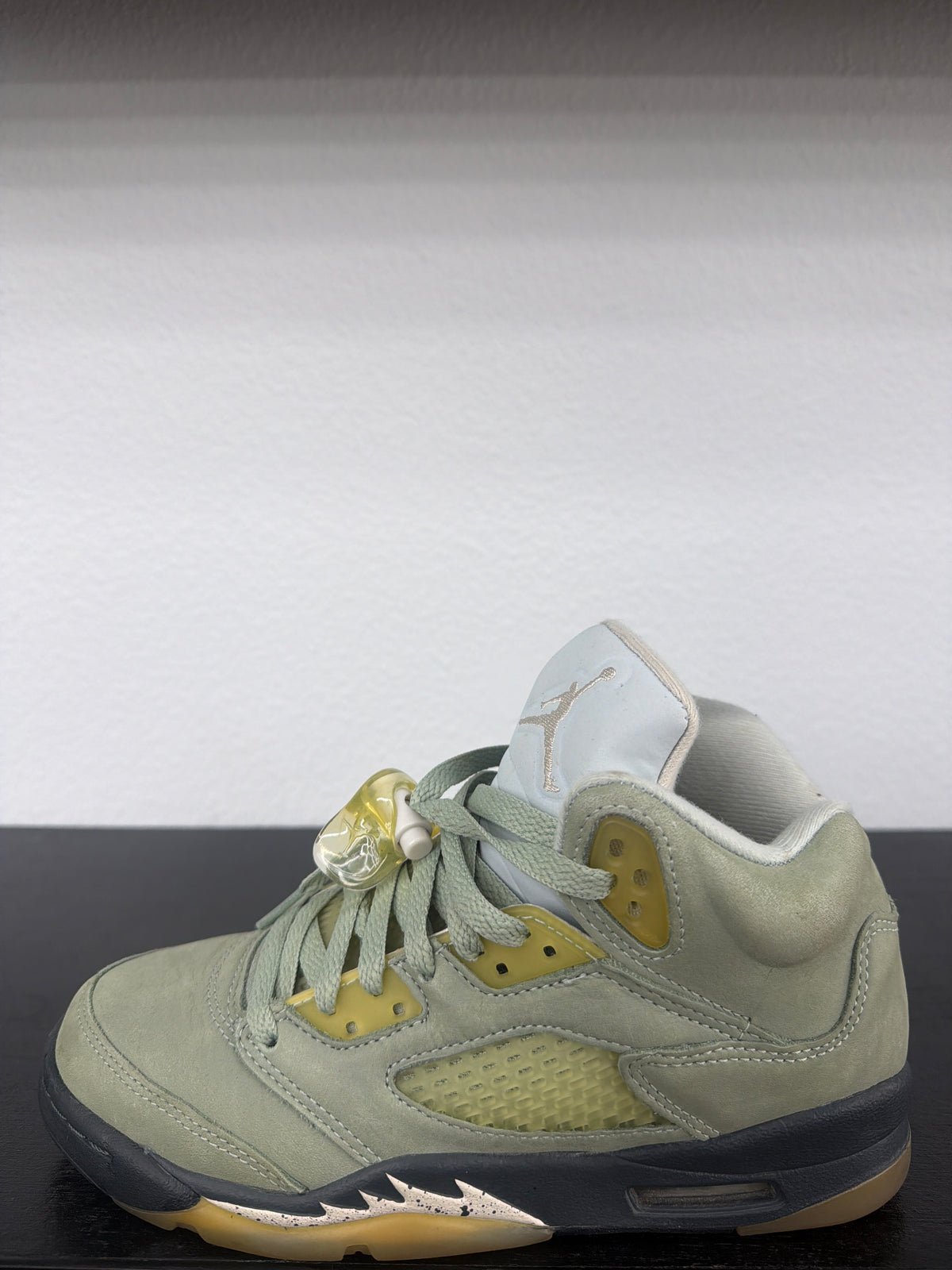 Preowned Jordan 5 Jade Horizon