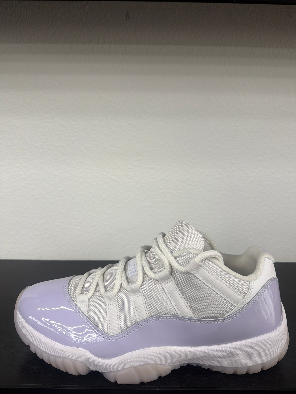 Preowned Jordan 11 Pure Violet