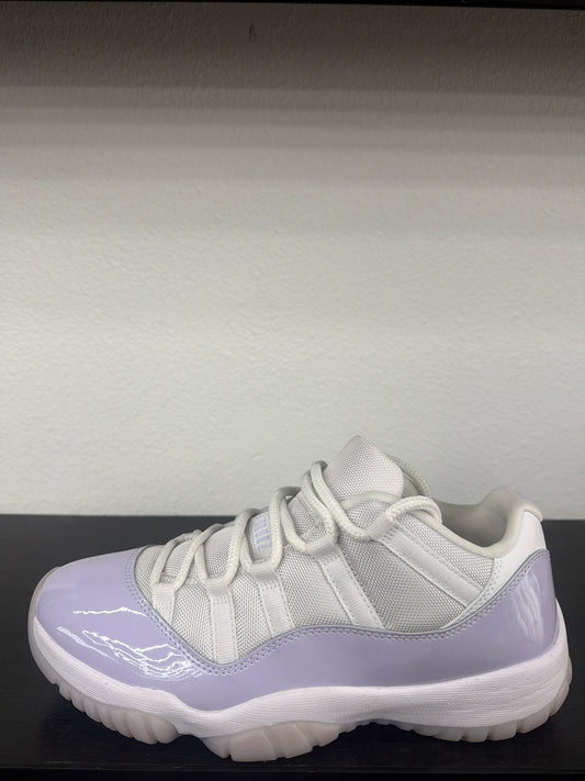 Preowned Jordan 11 Pure Violet