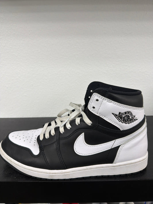 Preowned Jordan 1 Retro High OG Black White