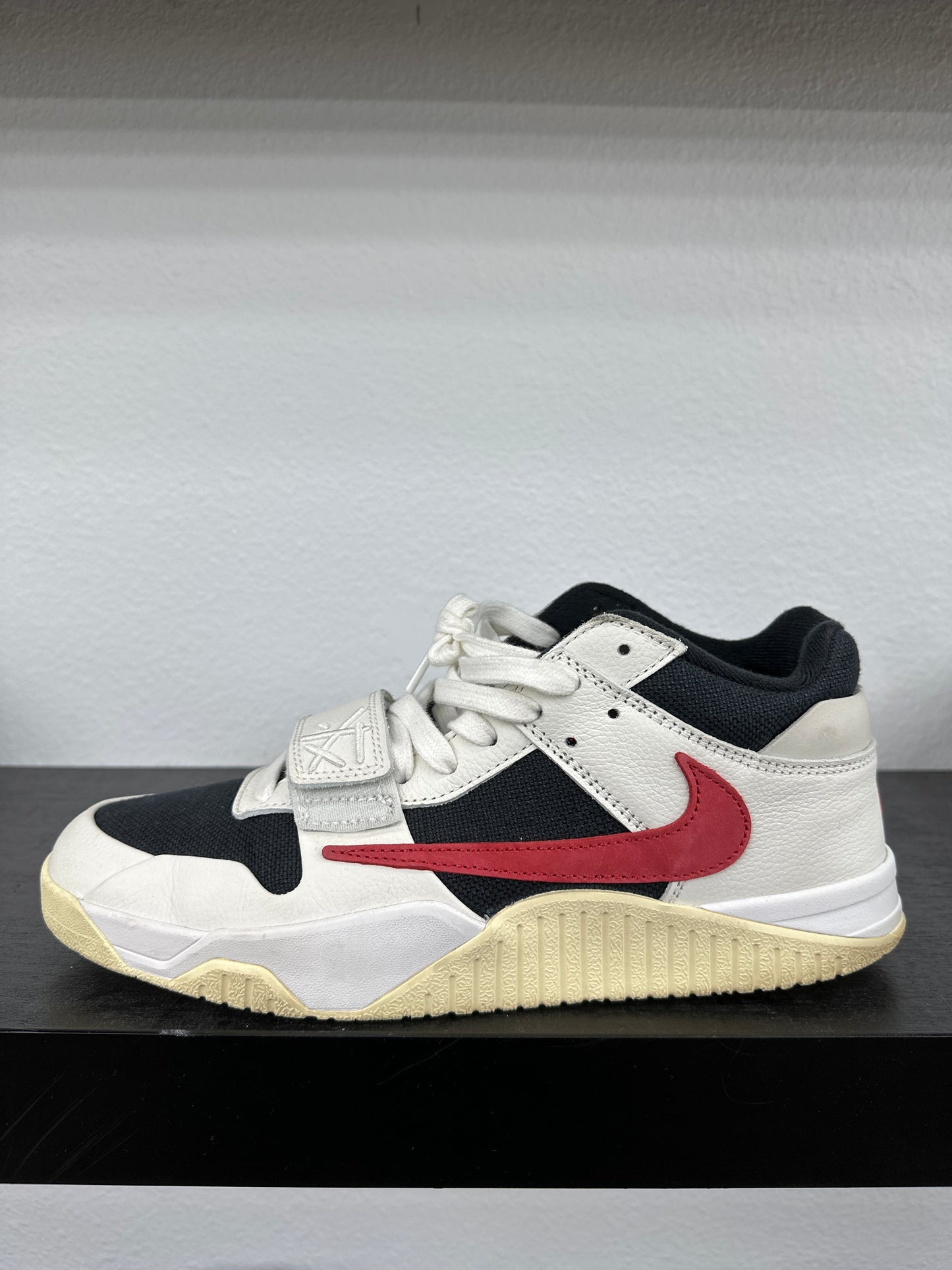 Preowned Jordan Jumpman Jack Travis Scott University Red