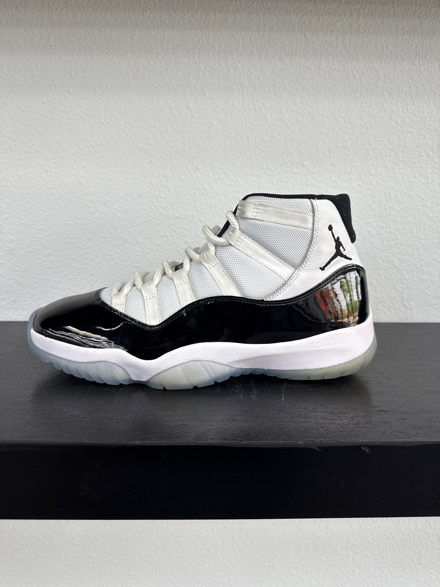 Preowned Jordan 11 Retro Concord (2018)