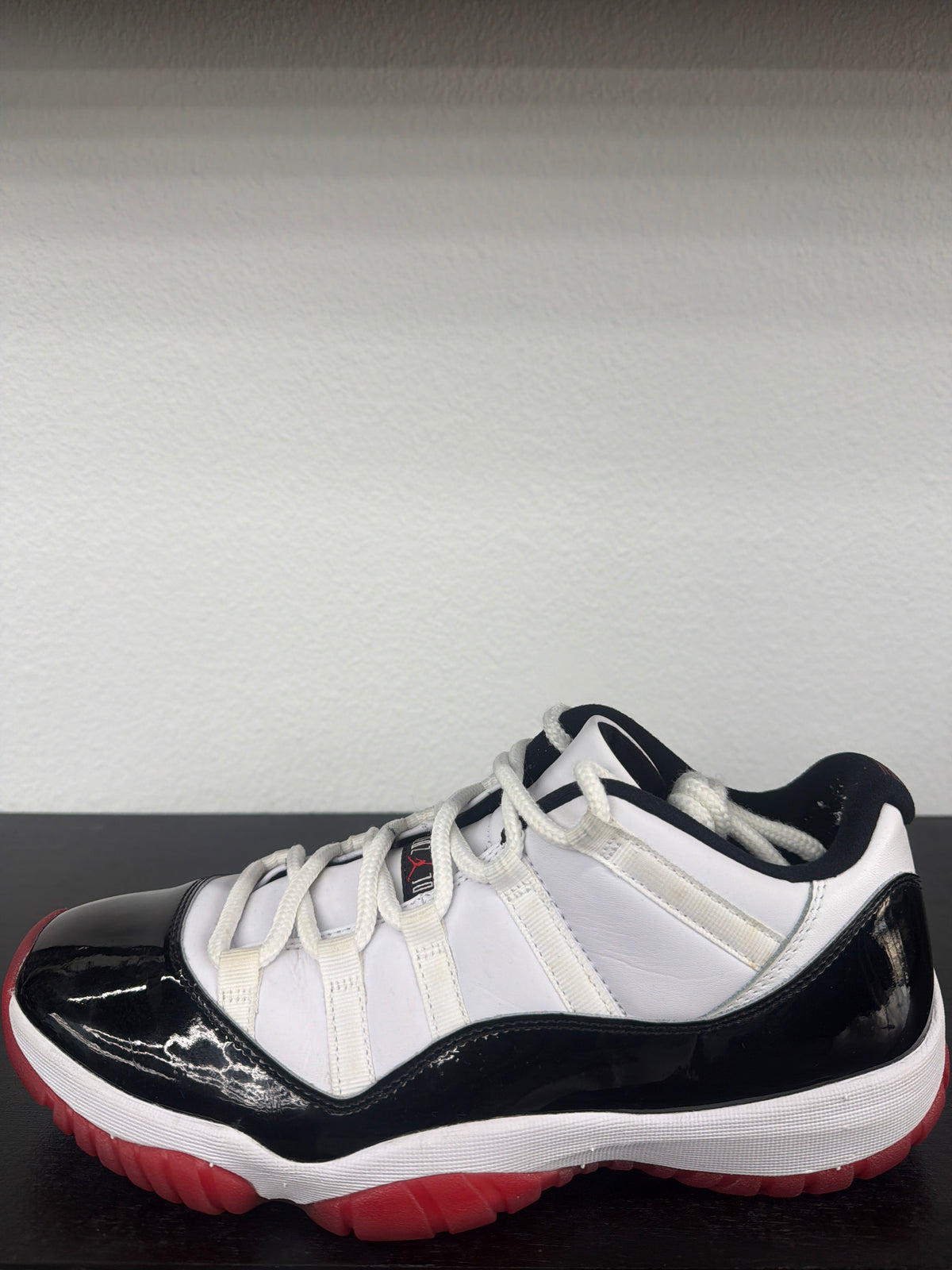 Preowned Jordan 11 Retro Low Concord Bred