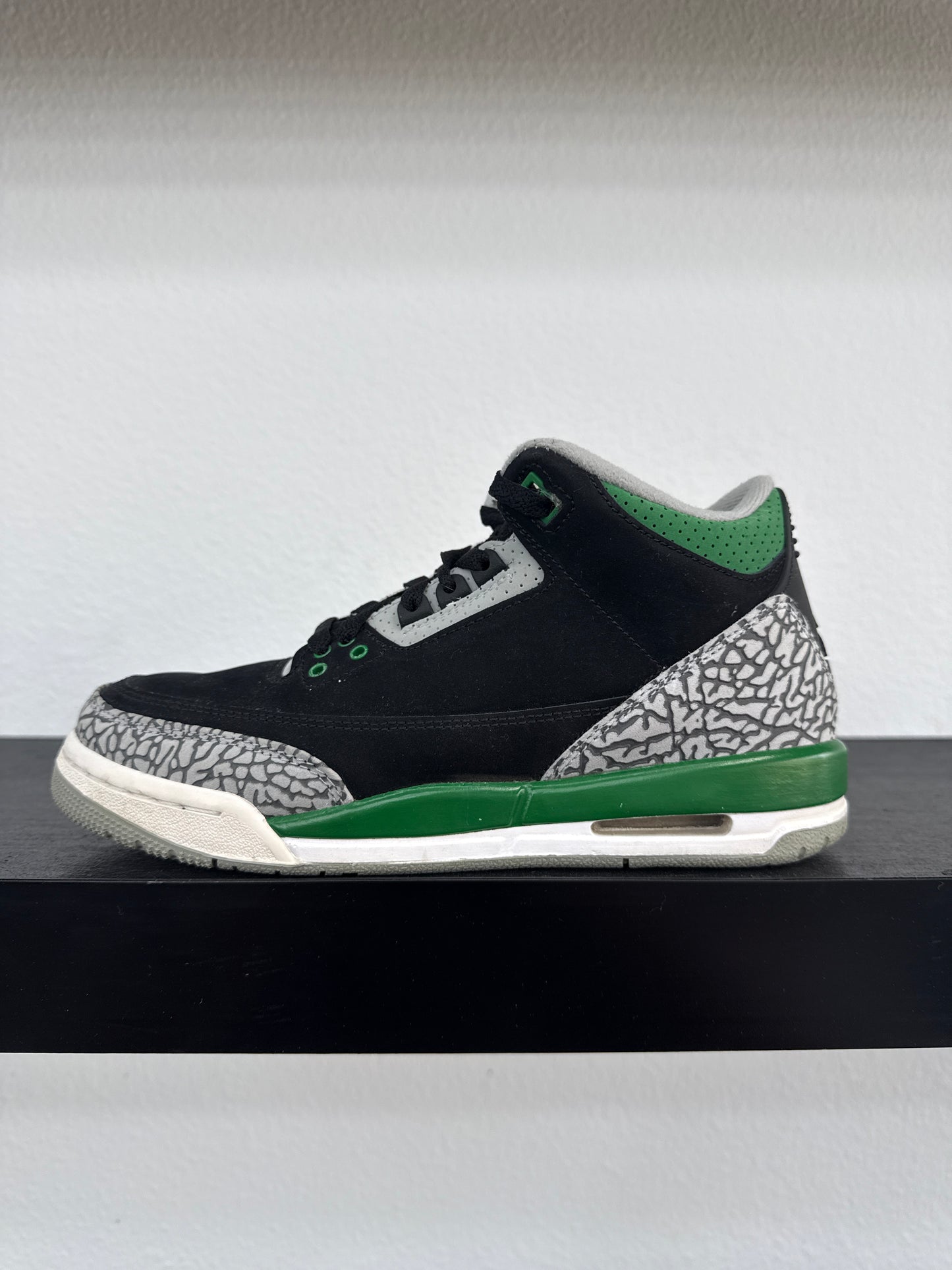 Preowned Jordan 3 Pine Green