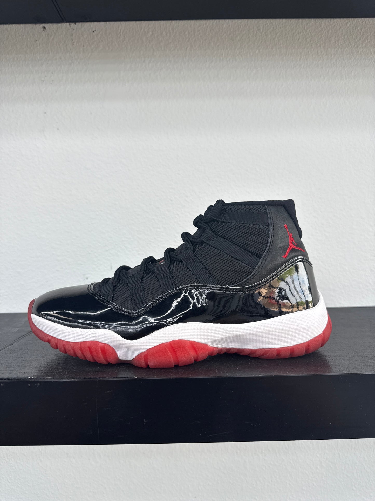 Preowned Jordan 11 Bred 2019