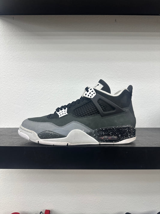 Preowned Jordan 4 Retro Fear