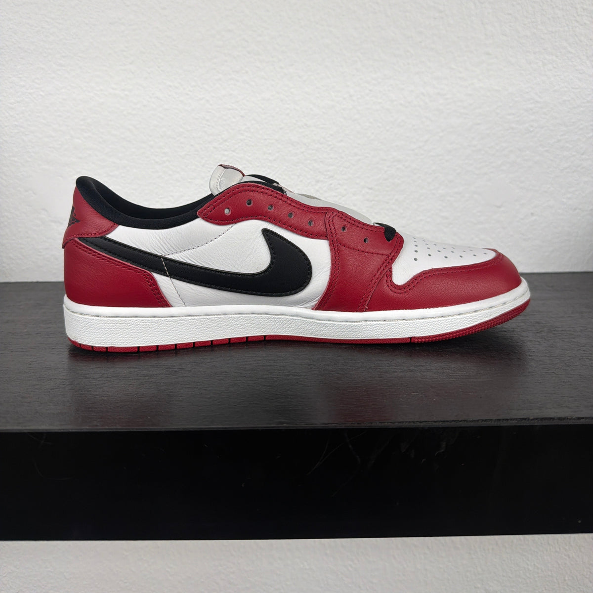 Preowned Jordan 1 Low Chicago 2025