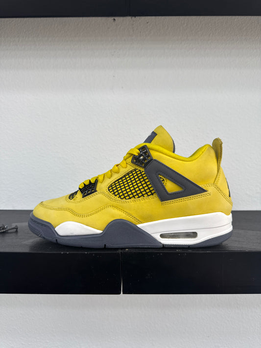 Preowned Jordan 4 Retro Lightning