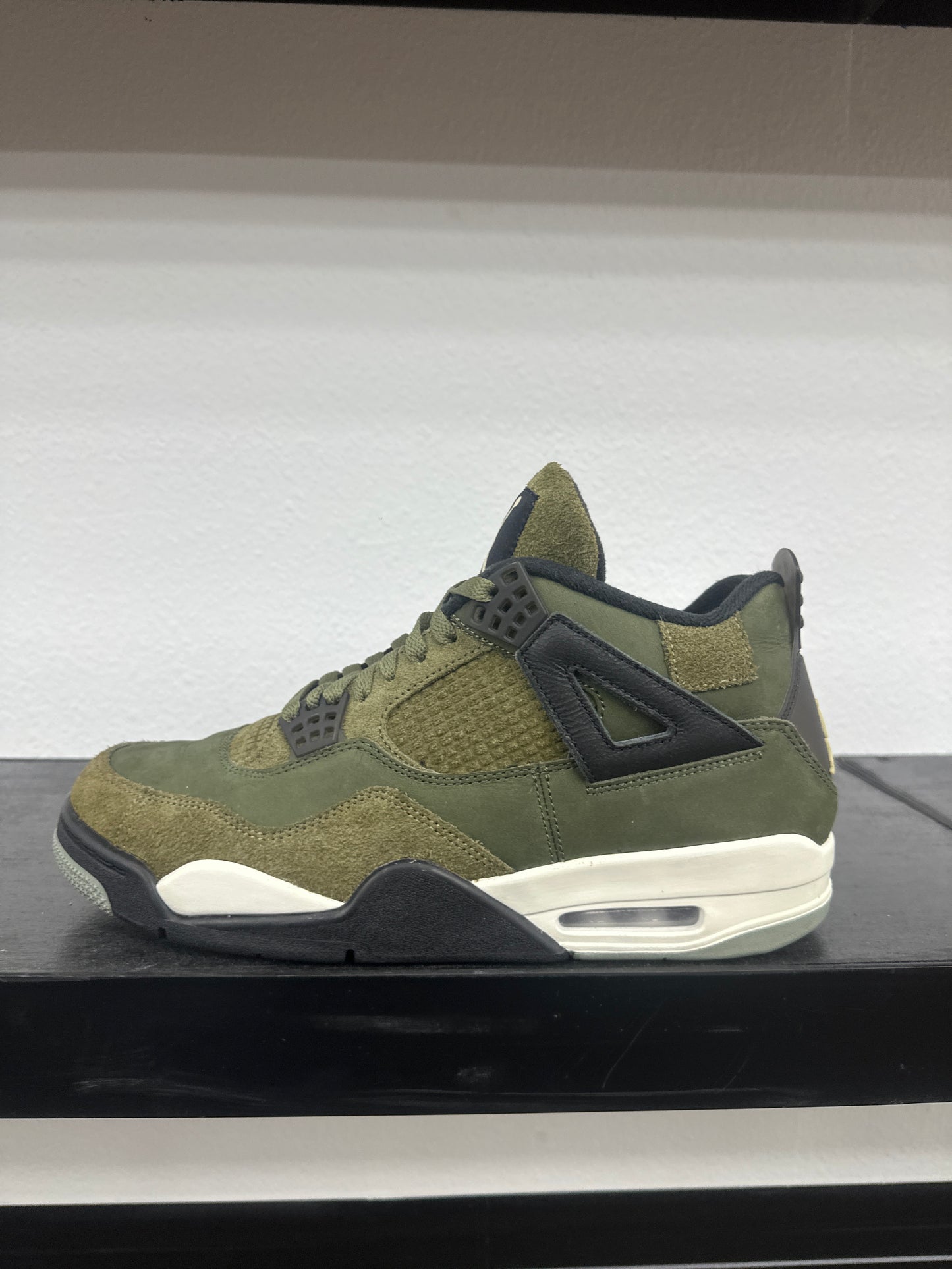Preowned Jordan 4 Craft Medium Olive