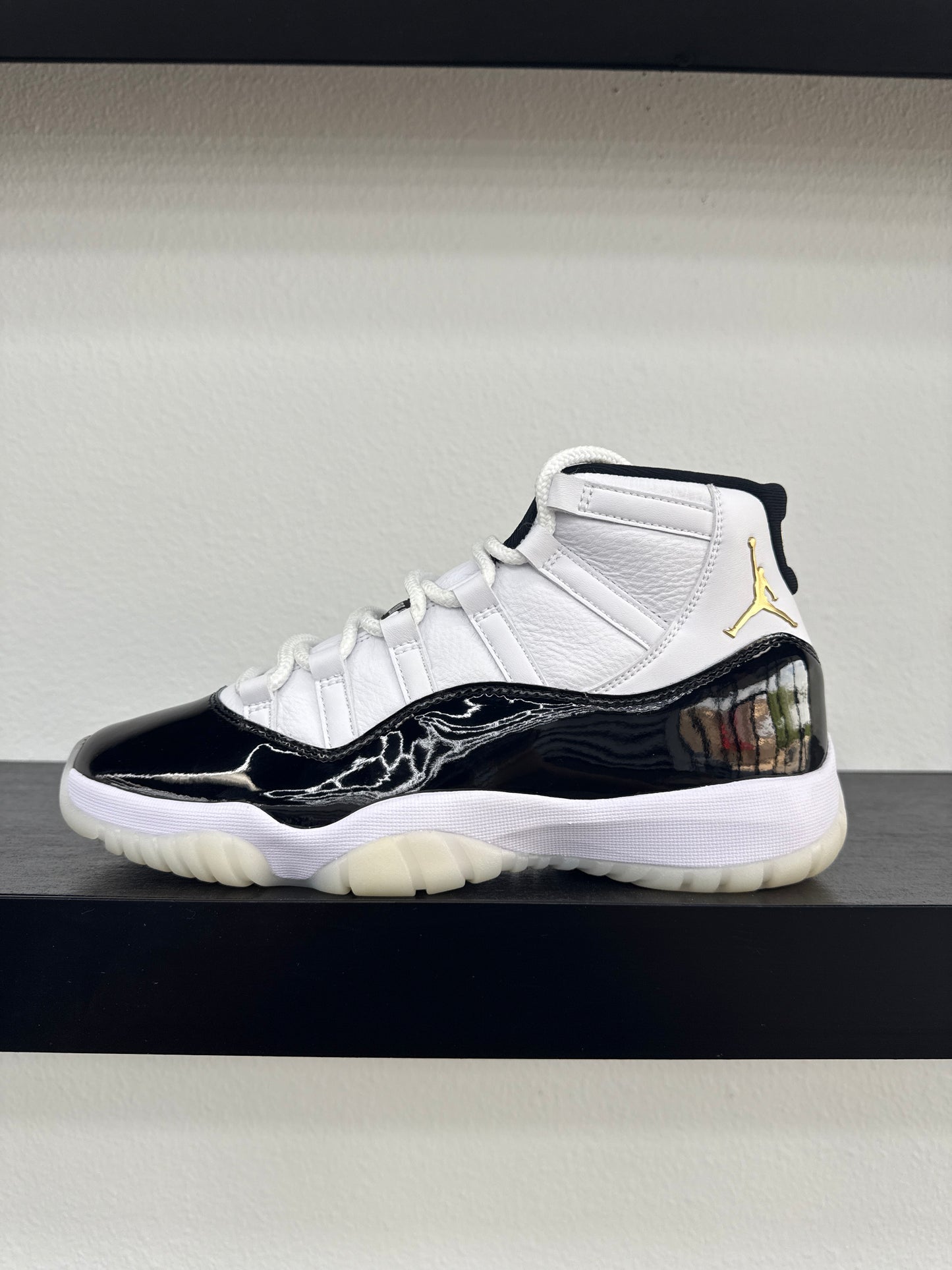Preowned Jordan 11 Retro DMP Gratitude (2023)