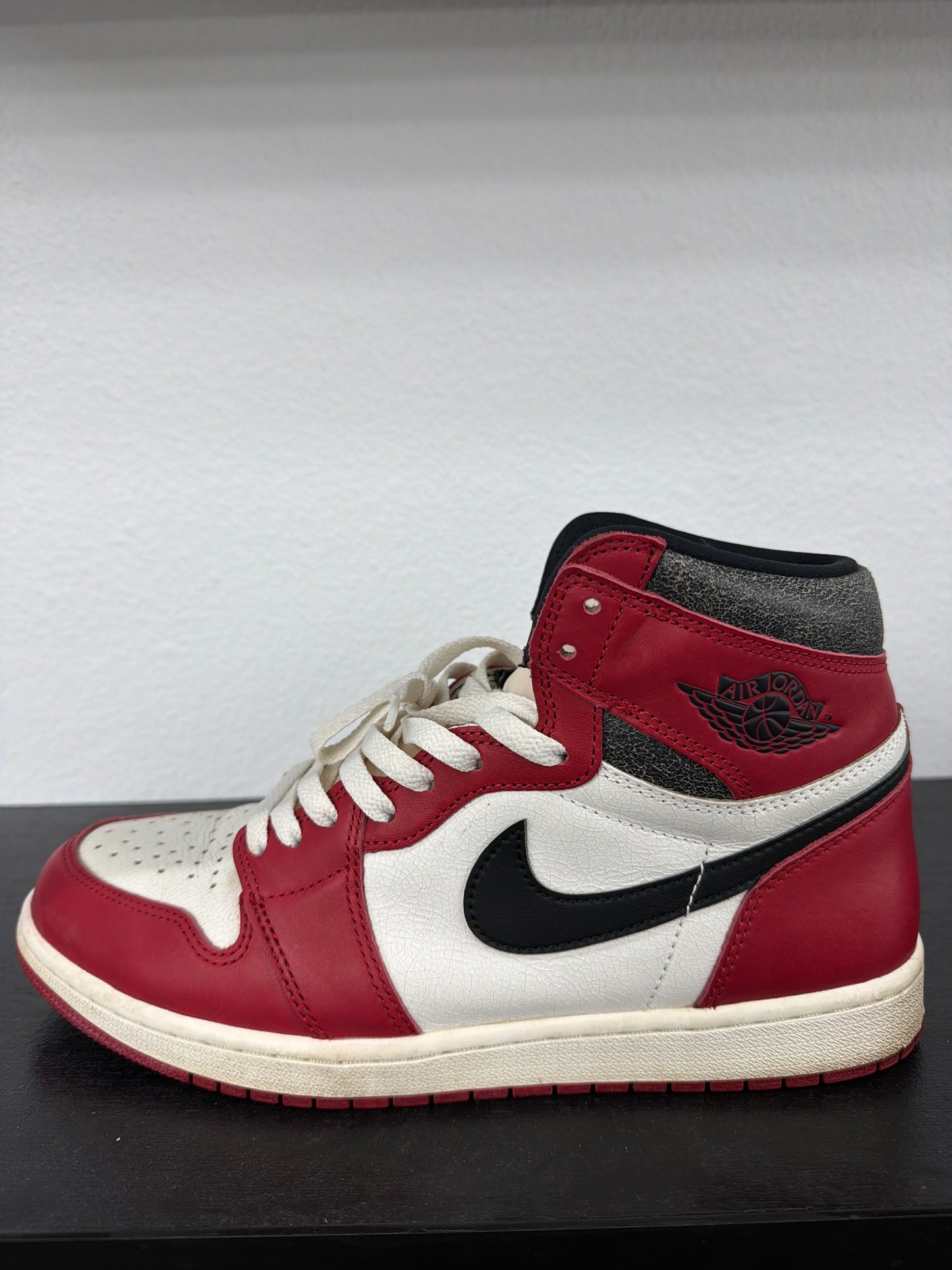 Preowned Jordan 1 Retro High OG Chicago Lost and Found
