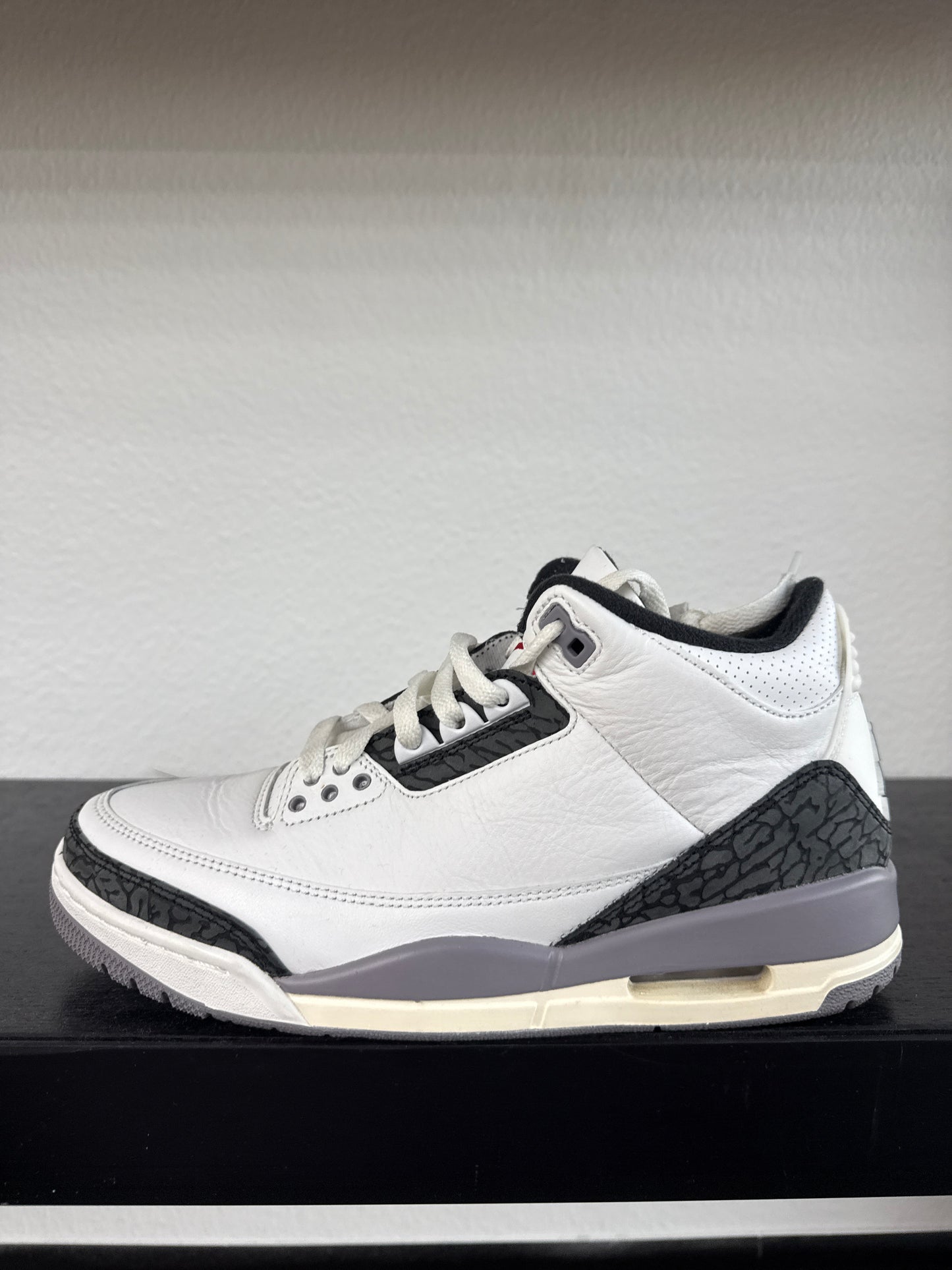 Preowned Jordan 3 Retro Cement Grey