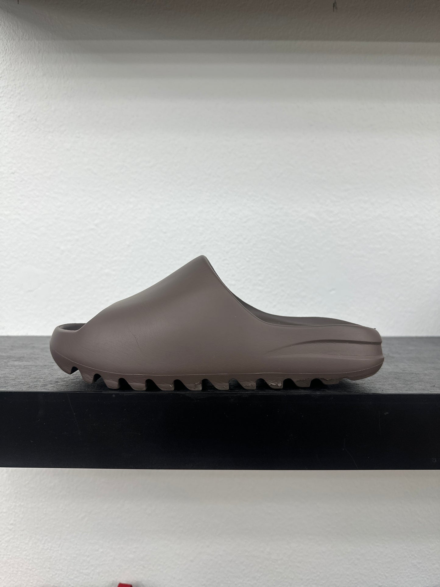 Preowned Yeezy Slide Soot