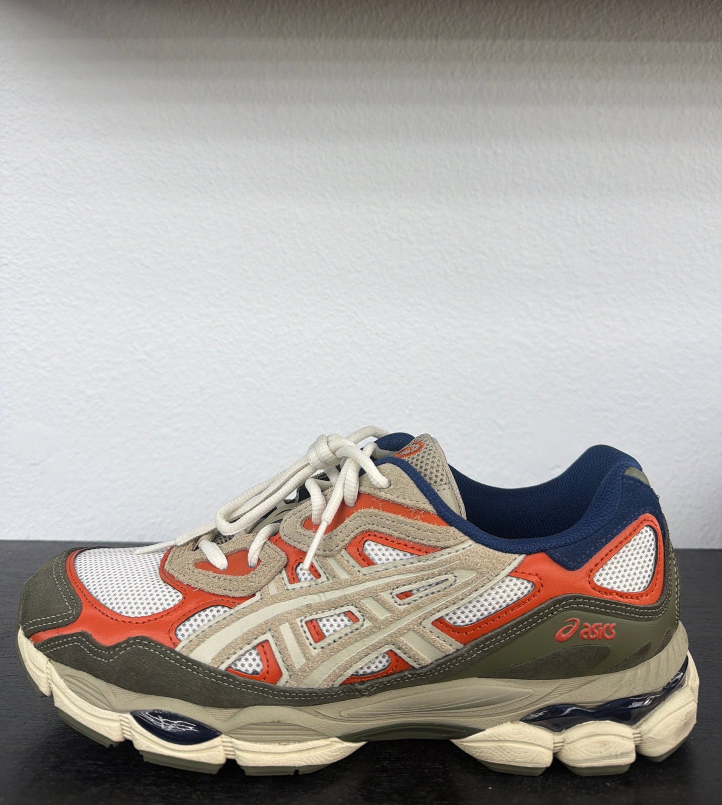 Preowned ASICS Gel-NYC Cream Irvine